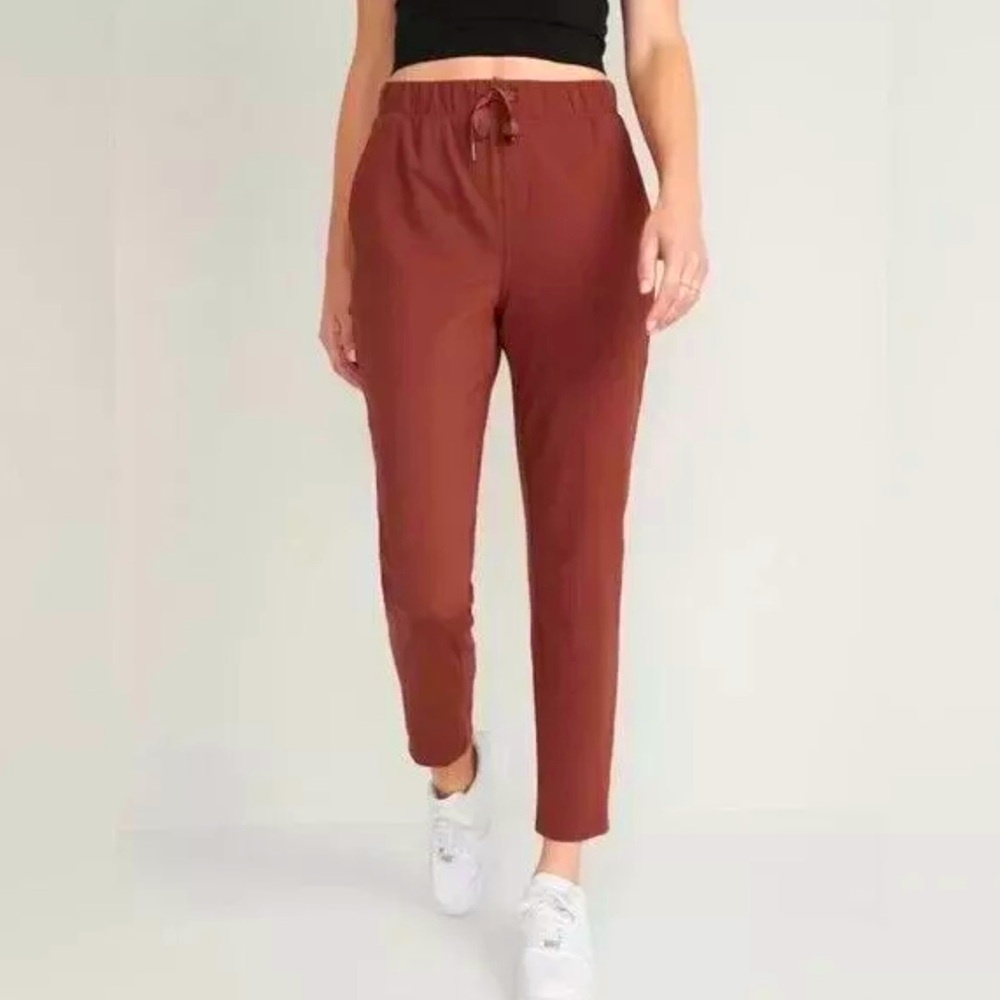 Old Navy PowerSoft Coze Taper Pants, Rust/Brown Color